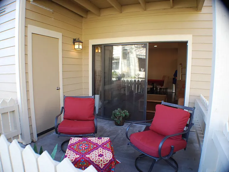 117 Lakeshore Ct #117 — Photo 7