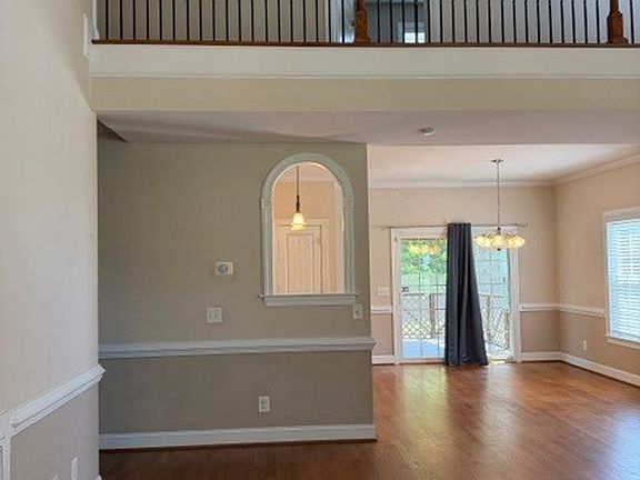 5th image of 208 Laurel Dr