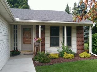 42420 Barchester Rd, Canton, MI 48187