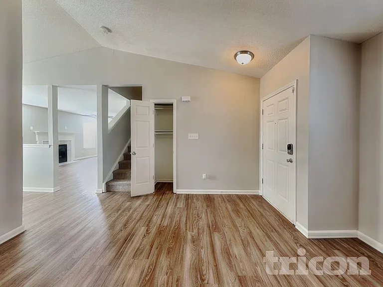 4932 Aldersbrook Dr — Photo 3