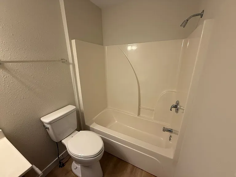 1512-1514 Citadel Dr — Photo 12