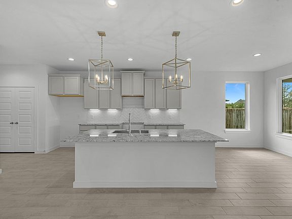 2nd image of 3122 Everwood Trl