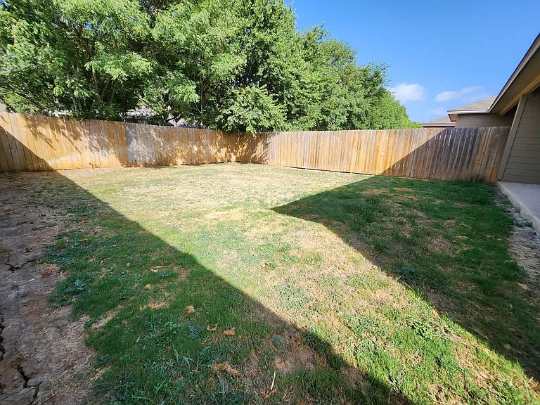 1201 Old FM 306 — Photo 27