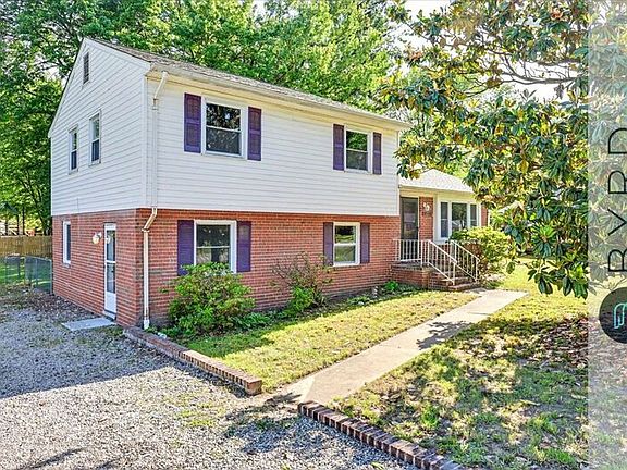 3rd image of 8501 Woodward Dr