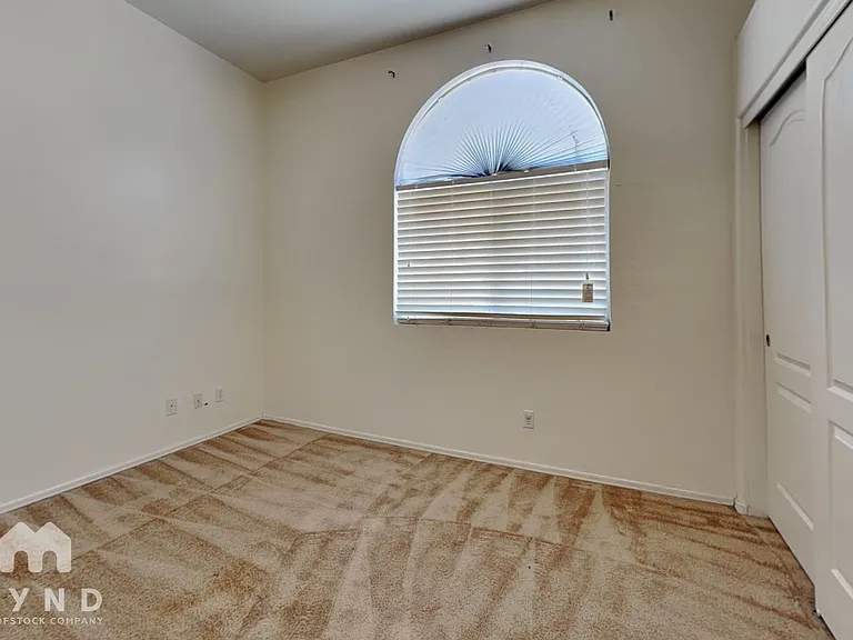 21627 N 89th Dr — Photo 13