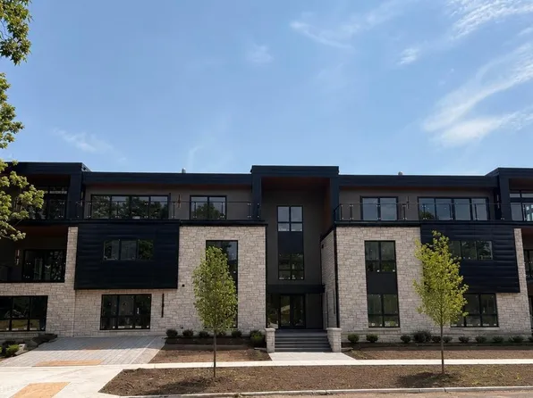 150 Broadway Ave S #3C, Wayzata, MN 55391