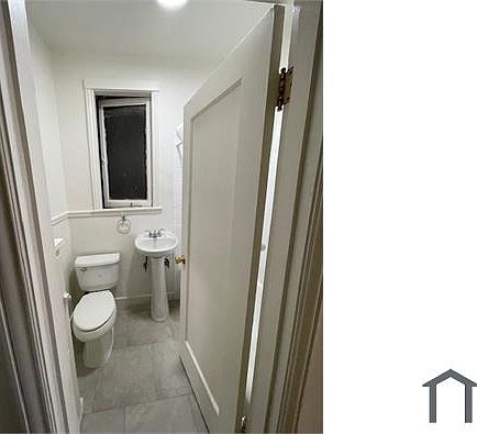 3rd image of 1025 Powell St APT 3