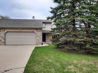 N9648 Emerald Ln, Appleton, WI 54915