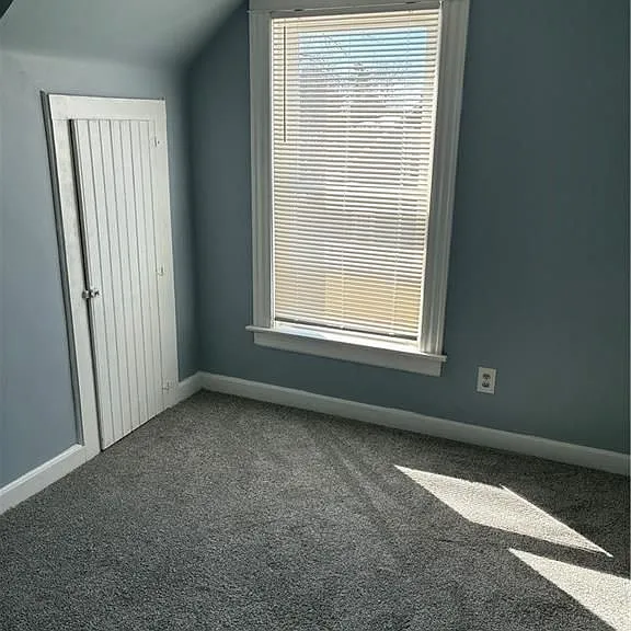 1014 Victory Hwy #2 — Photo 19