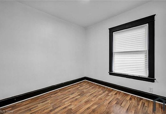5th image of 12001 Oakview Ave