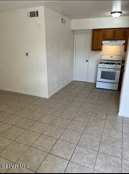 8919 Norton St #3 — Photo 7