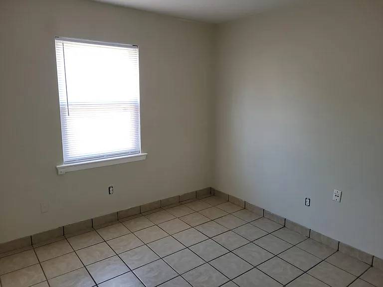 603 NW Westvale Cir — Photo 5