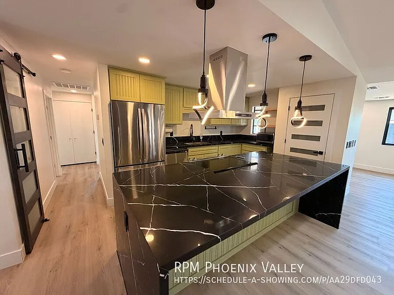 4019 E Surrey Ave — Photo 4