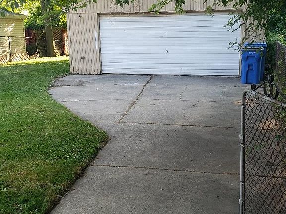 2nd image of 5670 Bedford St