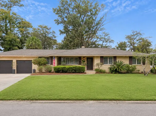 519 Wesley Oak Cir, Saint Simons Island, GA 31522