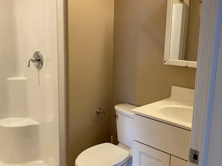 100 N Potomac St #3A — Photo 20