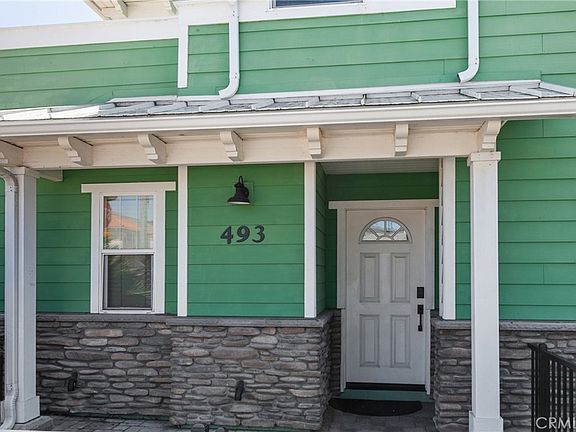 3rd image of 493 Dolliver St