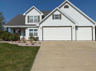 29416 Eagle Ridge Dr, Burlington, WI 53105
