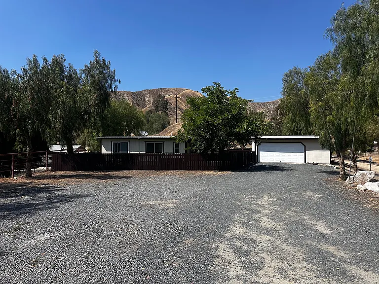 30260 San Timoteo Canyon Rd #2 — Photo 3