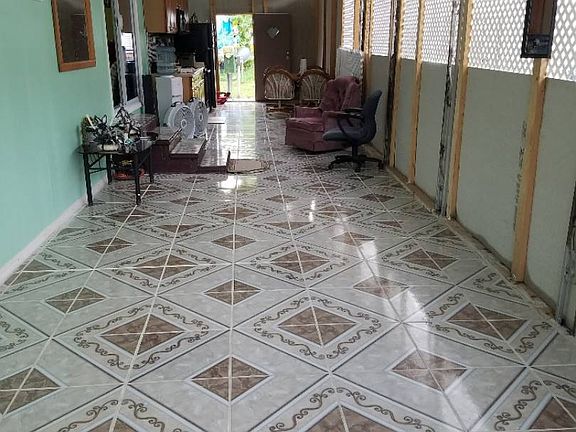 4th image of 11520 Donna Dr