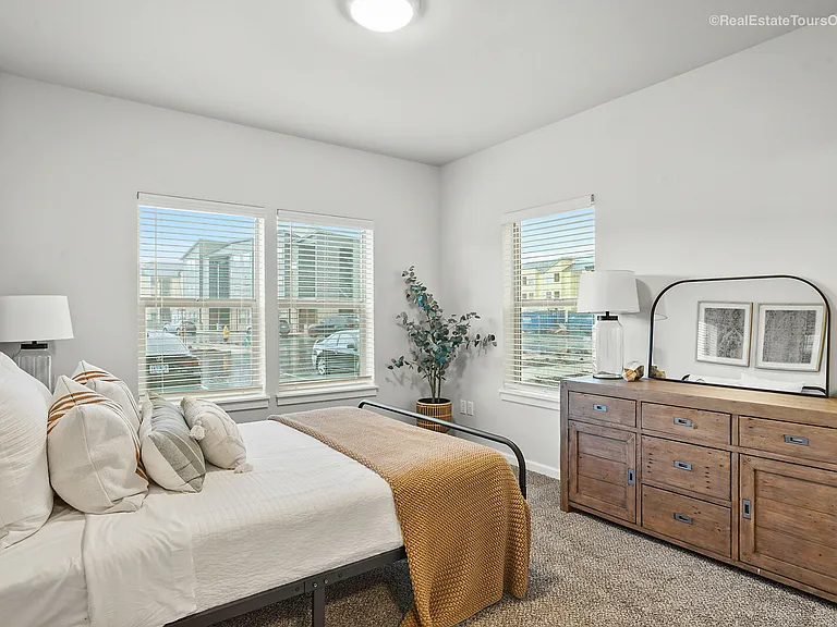 Reserve at Hunters Ridge — Photo 5