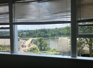 12 Pebble Rd, Morgantown, WV 26508