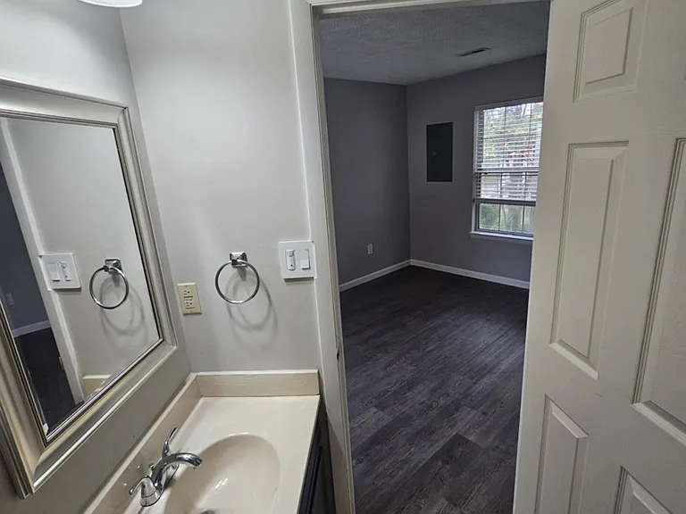 431 Lester Rd — Photo 18