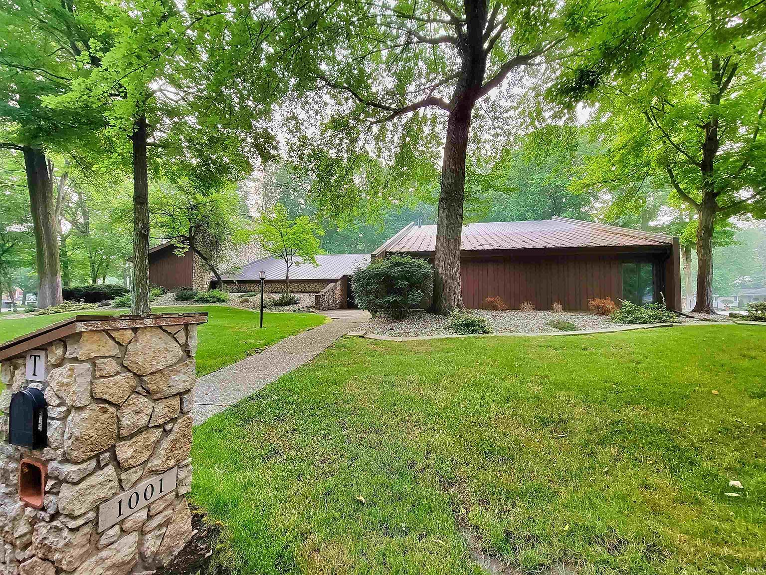 1001 Parkwood Dr, Nappanee, IN 46550 Zillow