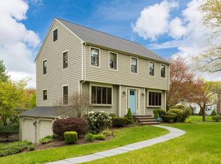 14 Heritage Rd, Hingham, MA 02043
