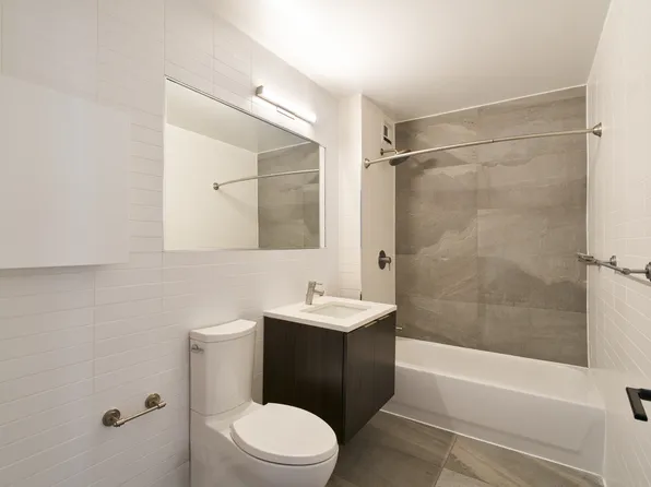 275 Park Avenue 4V image 3 of 11