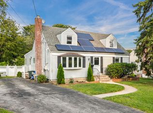 589 Locust Ave, Port Chester, NY 10573