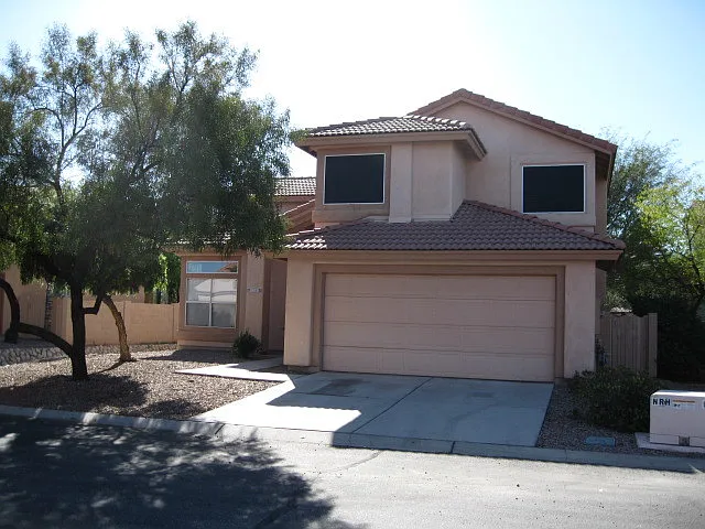 Attractive 4 Bedroom Home in Desirable North Ranch in the Northwest — Photo 1