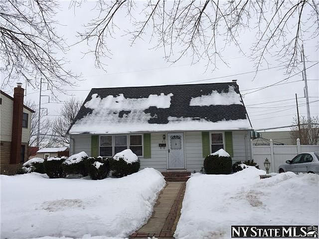 1st image of 83 Twin Lawns Ave