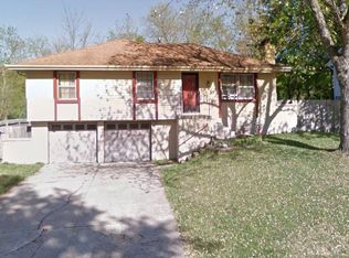 1207 SW Mission Pl, Lees Summit, MO 64081