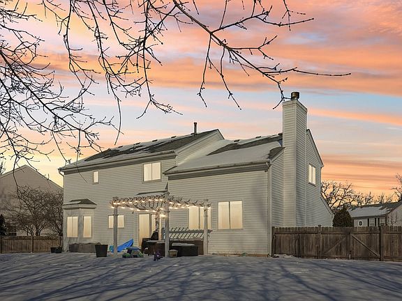 2nd image of 400 Oak Grove Cir