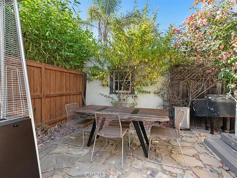 3390 Herman Ave — Photo 24