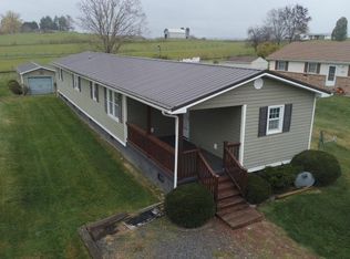 14111 Brandon Dr, Glade Spring, VA 24340