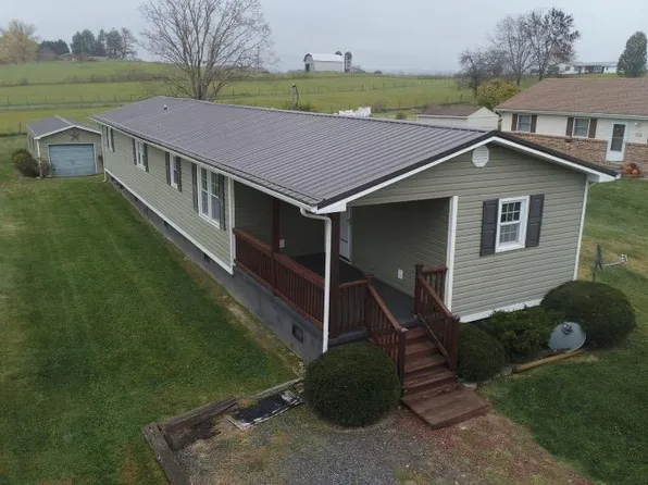 14111 Brandon Dr, Glade Spring, VA 24340