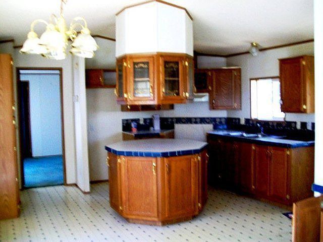 2nd image of 713 N 16th Pl