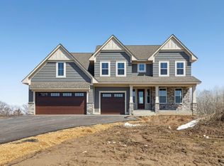 458 Fieldstone Ct, Hudson, WI 54016