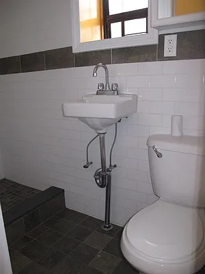 Rented by Muktar Barnes Umi | media 21