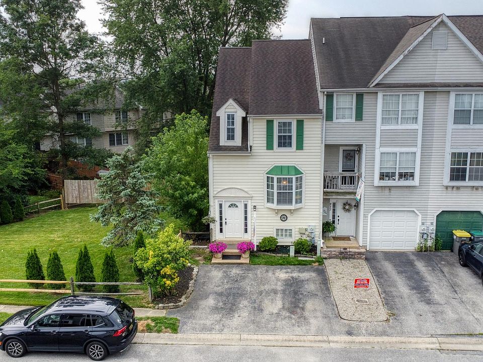 1st image of 215 Vercelli Dr
