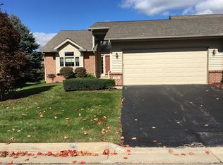 1206 Arbor Ridge Dr, Brighton, MI 48116