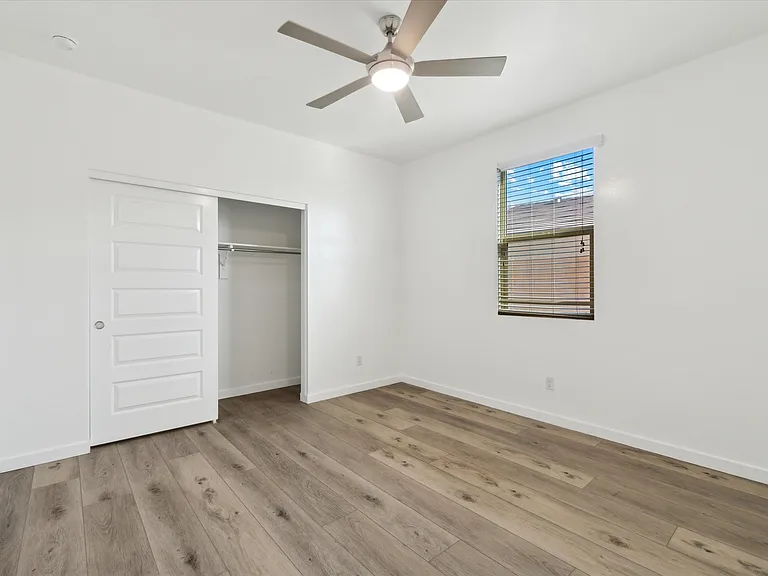 37292 N Yellowstone Dr — Photo 31