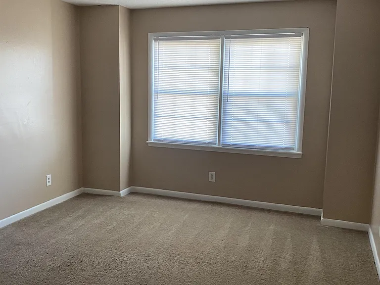 1804 Graymont Ln SW #3 — Photo 4