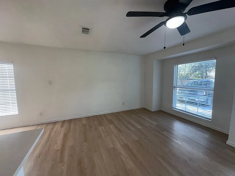 3518 Grafton Ave — Photo 4