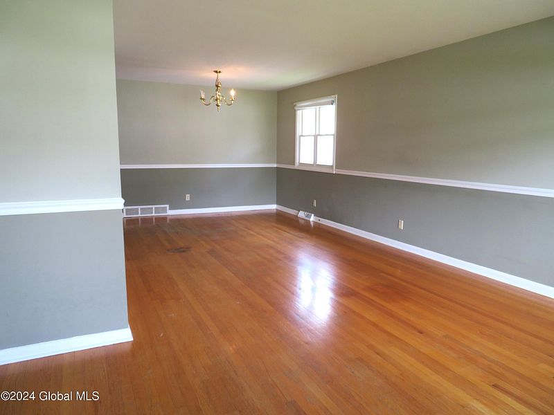 3rd image of 38 Linden Road