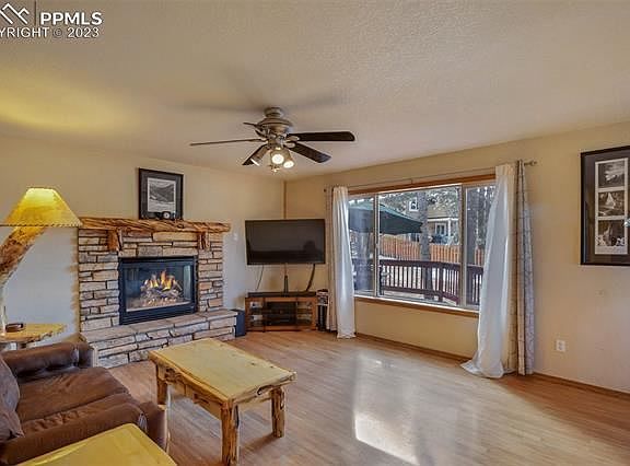 4th image of 731 Fox Hill Ct