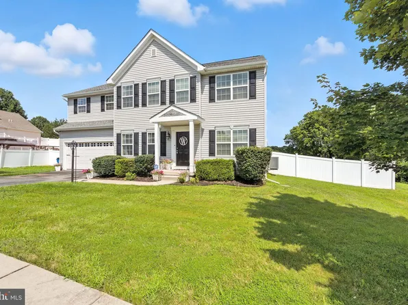 603 Lamborn Ridge Dr, West Grove, PA 19390
