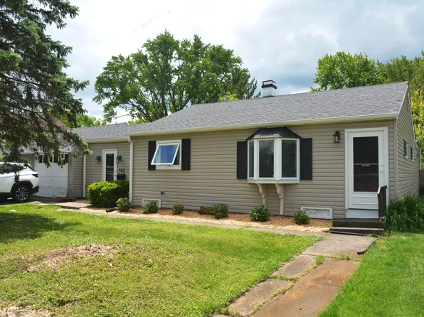 142 Pine Tree Row, Lake Zurich, IL 60047